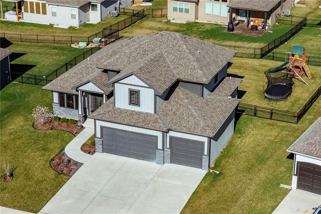 4713 NE Freehold Drive