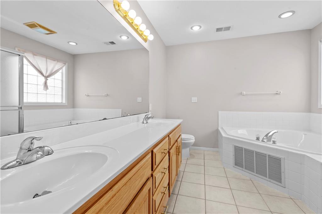 12407 England Street