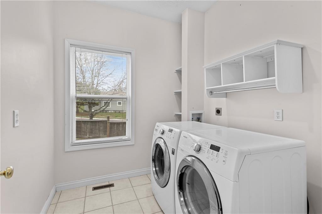 12407 England Street