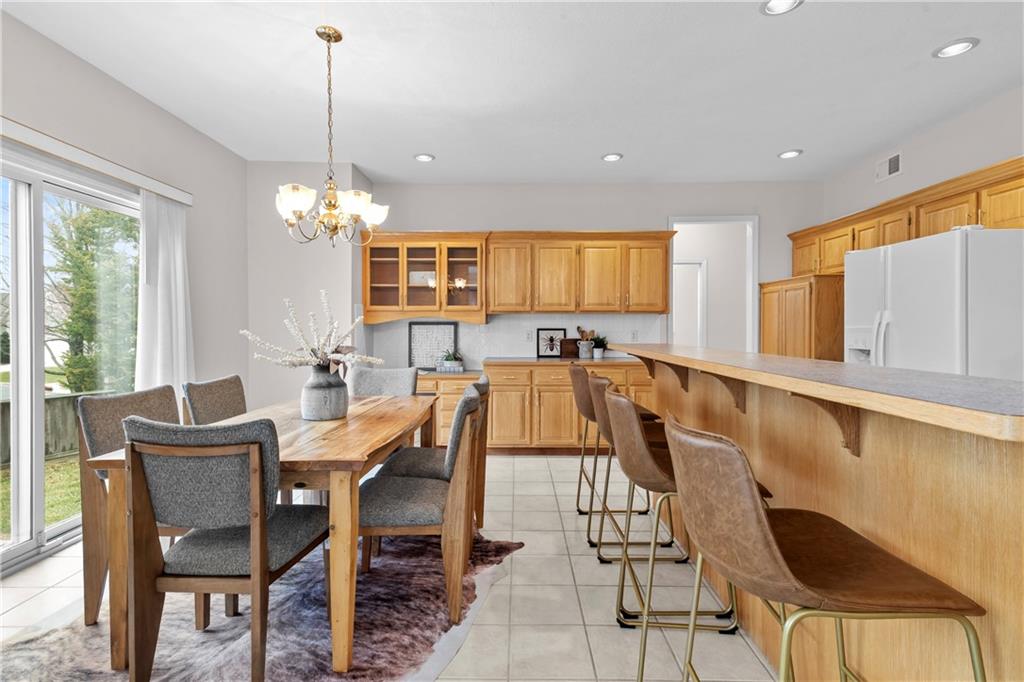 12407 England Street