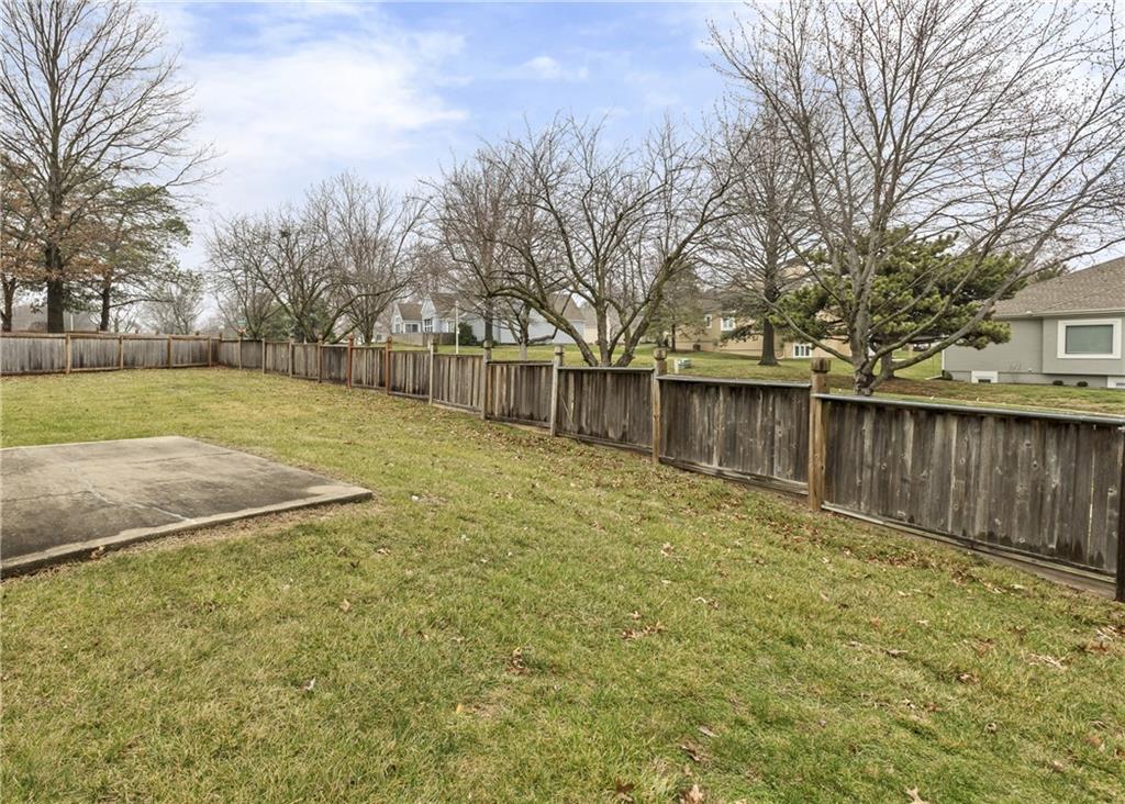 12407 England Street