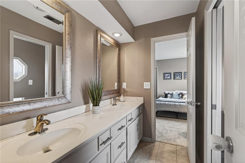 8509 NW Winter Avenue