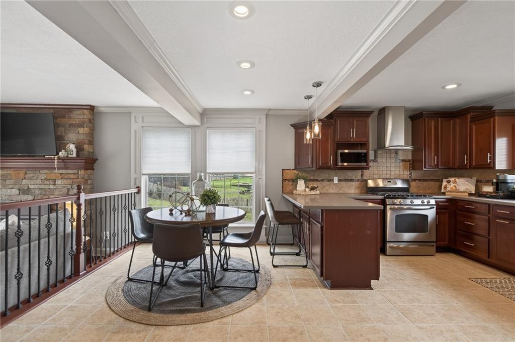 8509 NW Winter Avenue