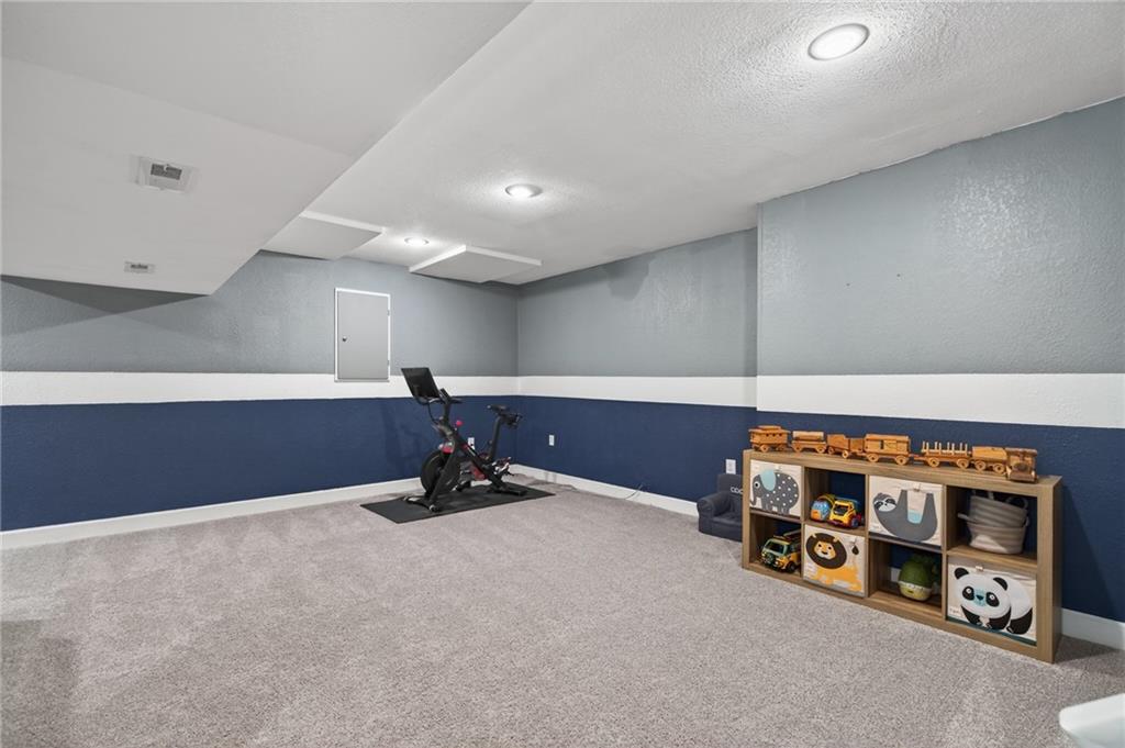 8509 NW Winter Avenue