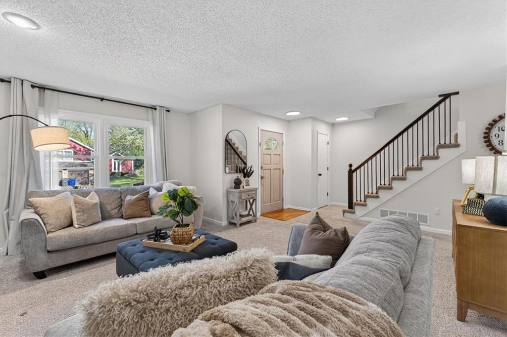 12404 S Seminole Drive