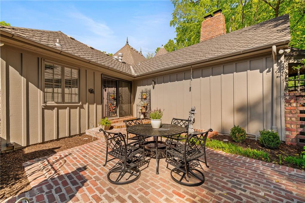 2003 W 69 Terrace