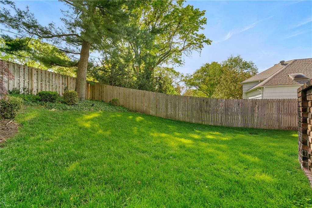 2003 W 69 Terrace