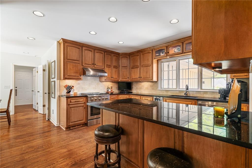 2003 W 69 Terrace