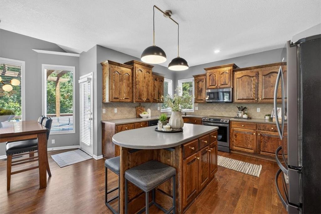 21612 W 100 Terrace