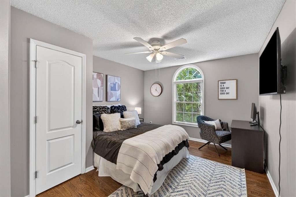 21612 W 100 Terrace