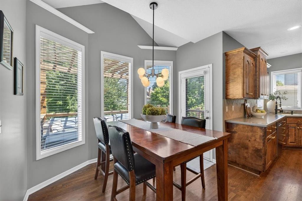 21612 W 100 Terrace
