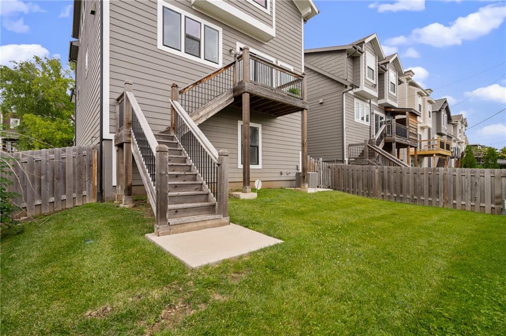725 W 44th Terrace