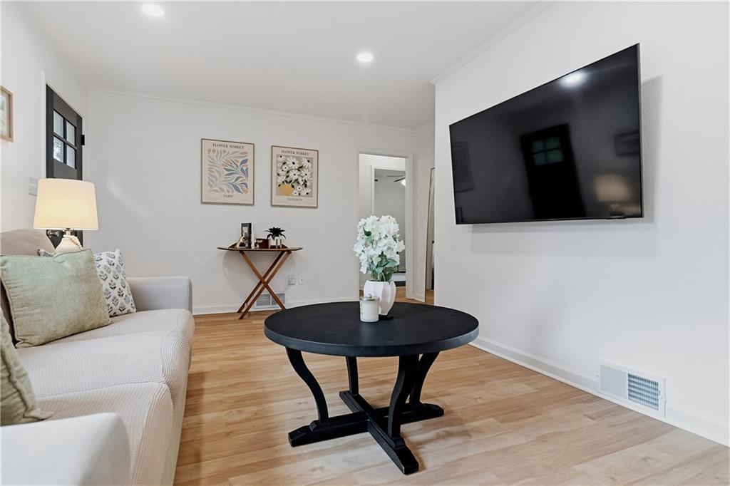 7620 Rainbow Drive