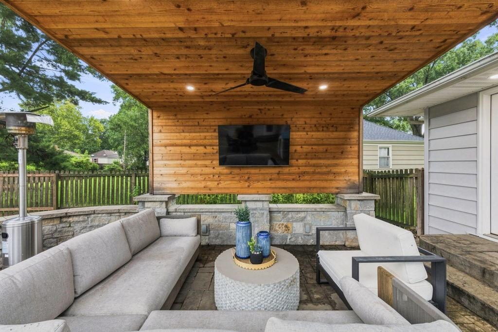 4020 W 96th Street