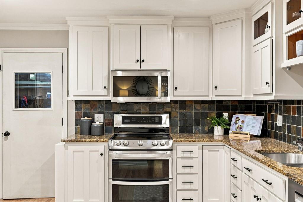 4020 W 96th Street