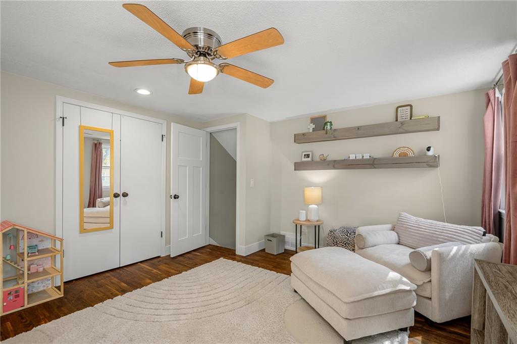 10927 W 99th Place