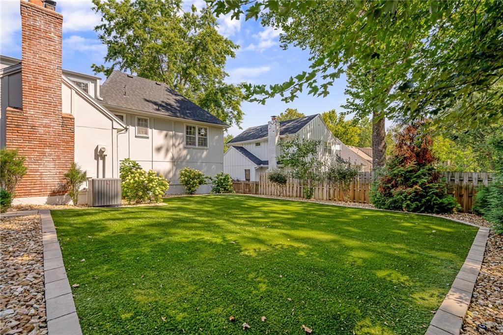 10927 W 99th Place
