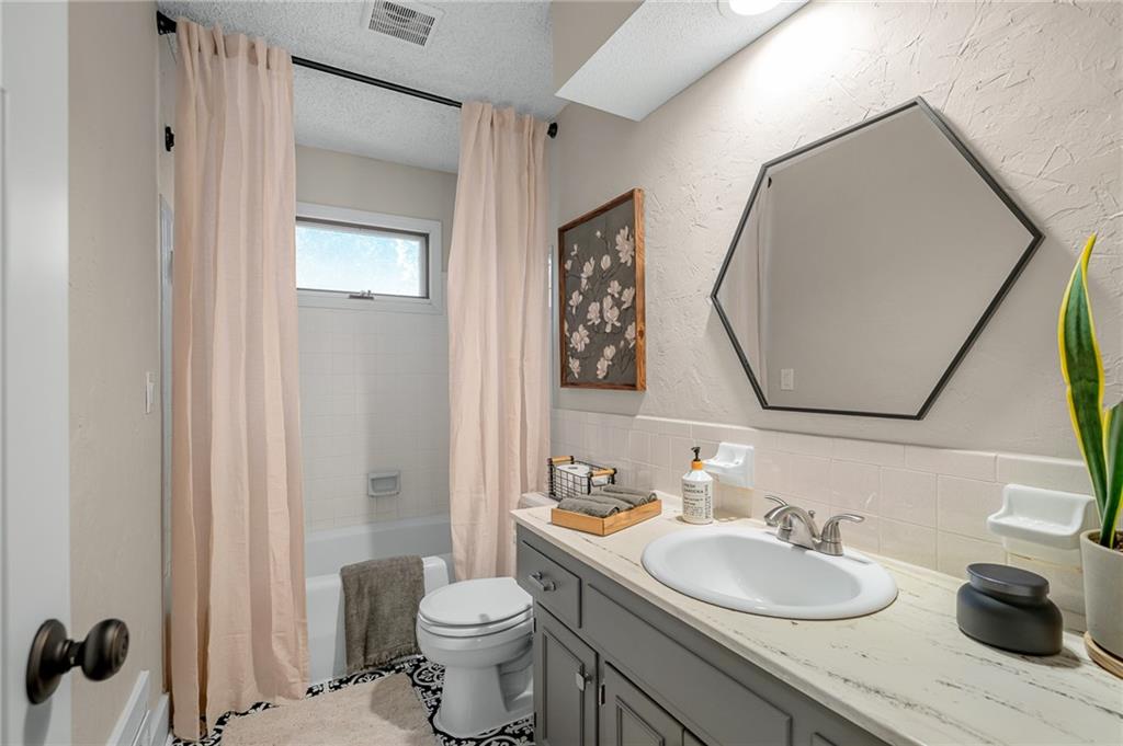 10927 W 99th Place