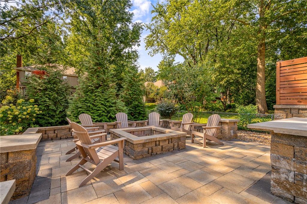 10927 W 99th Place