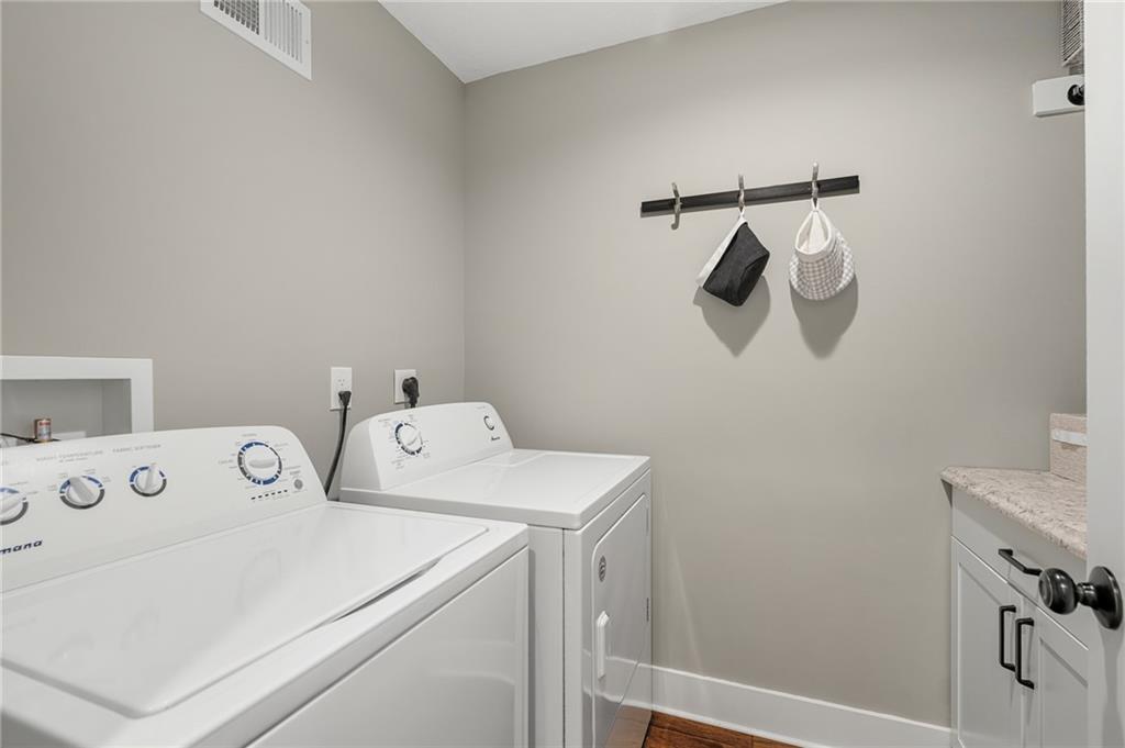 10927 W 99th Place