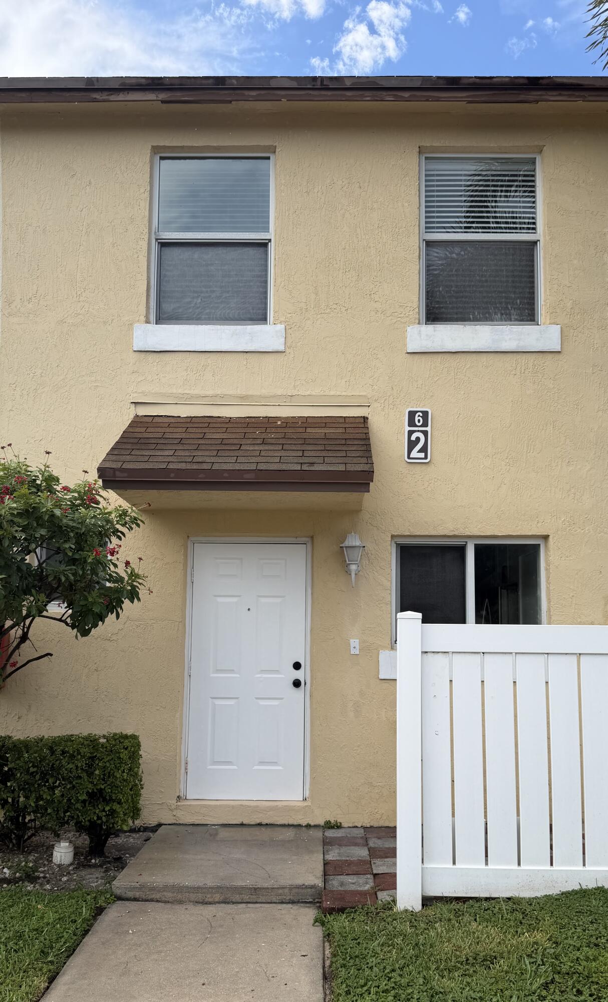 6631 Winfield Boulevard 2-6