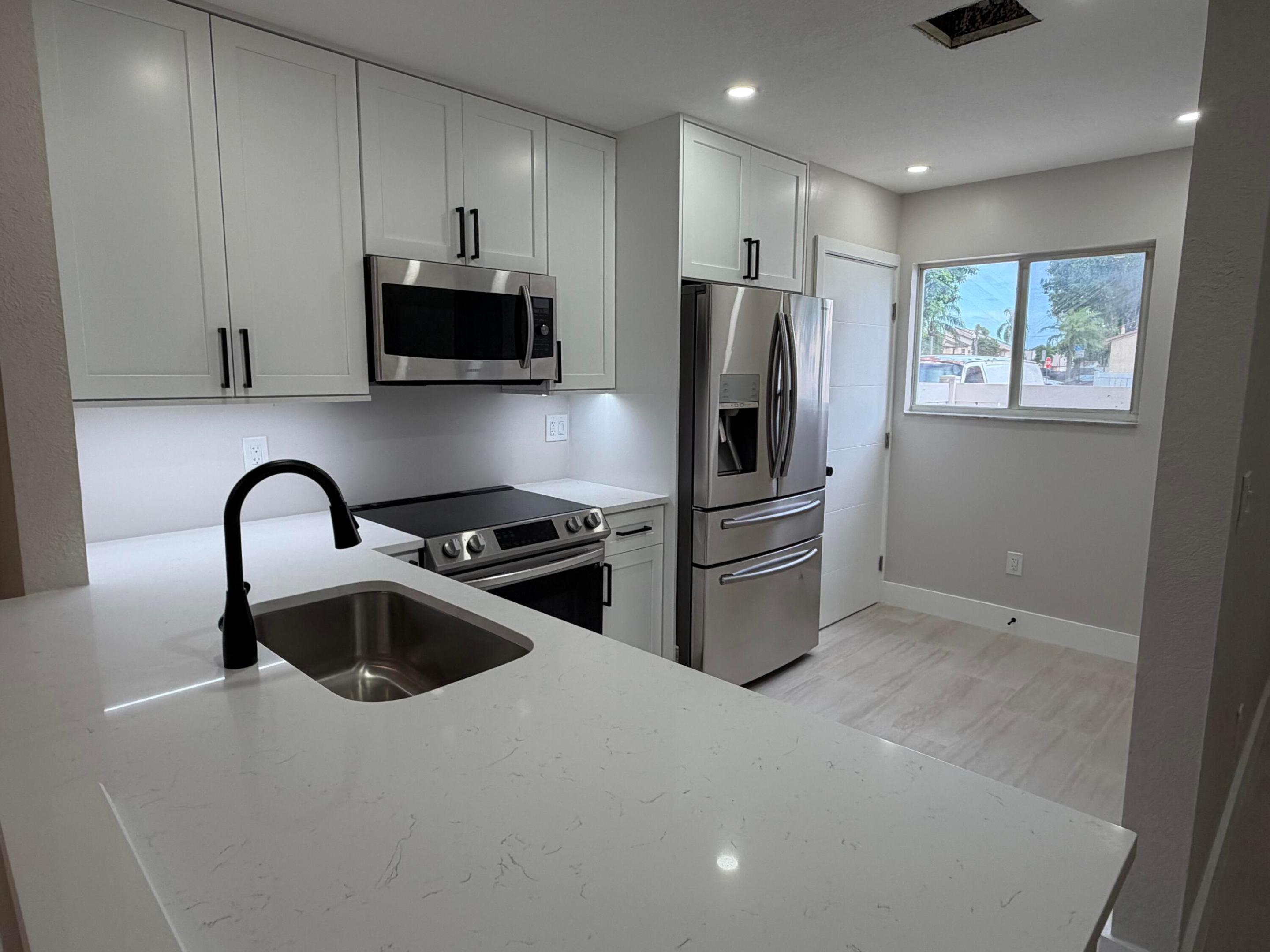 6631 Winfield Boulevard 2-6