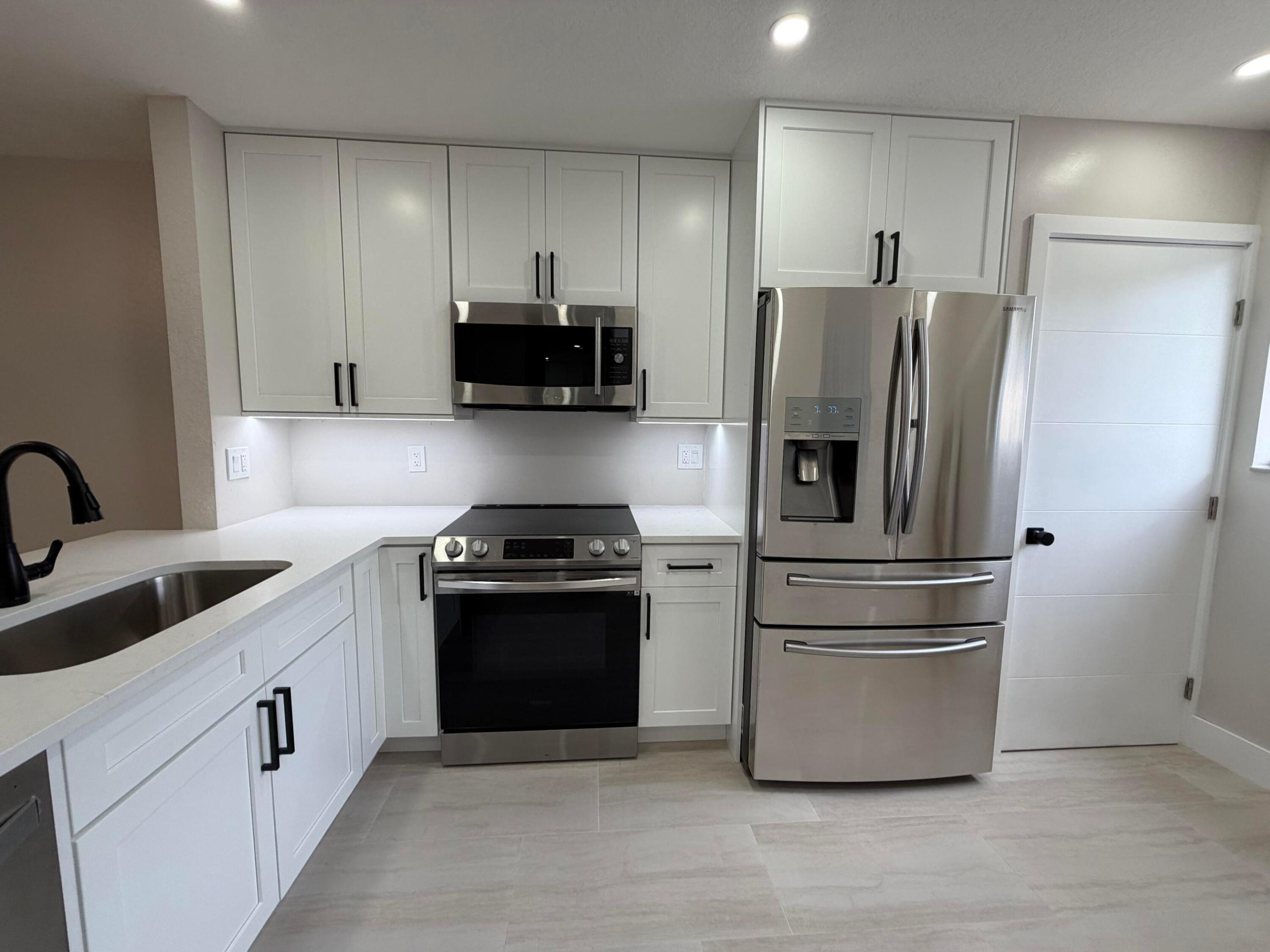 6631 Winfield Boulevard 2-6