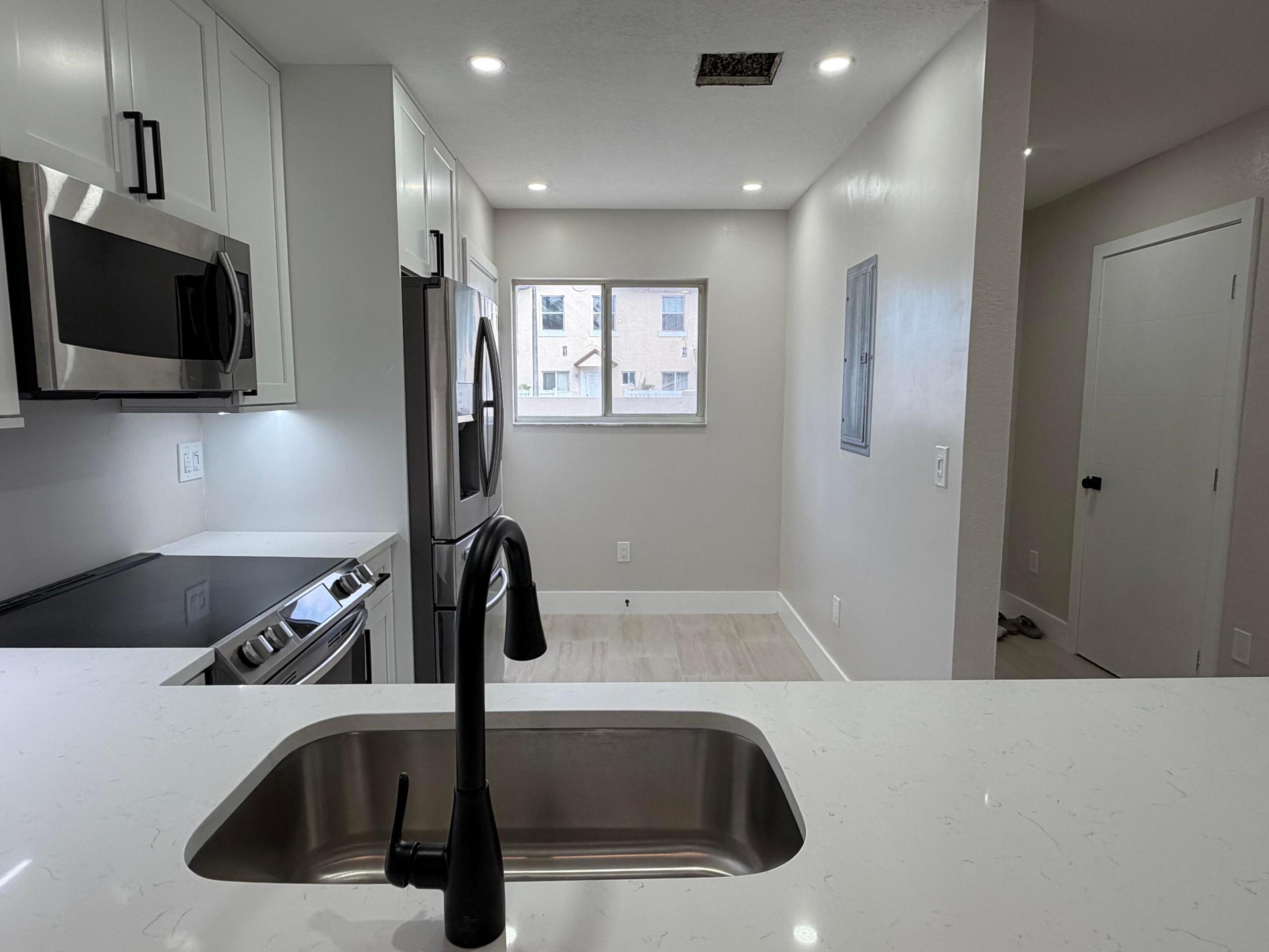 6631 Winfield Boulevard 2-6
