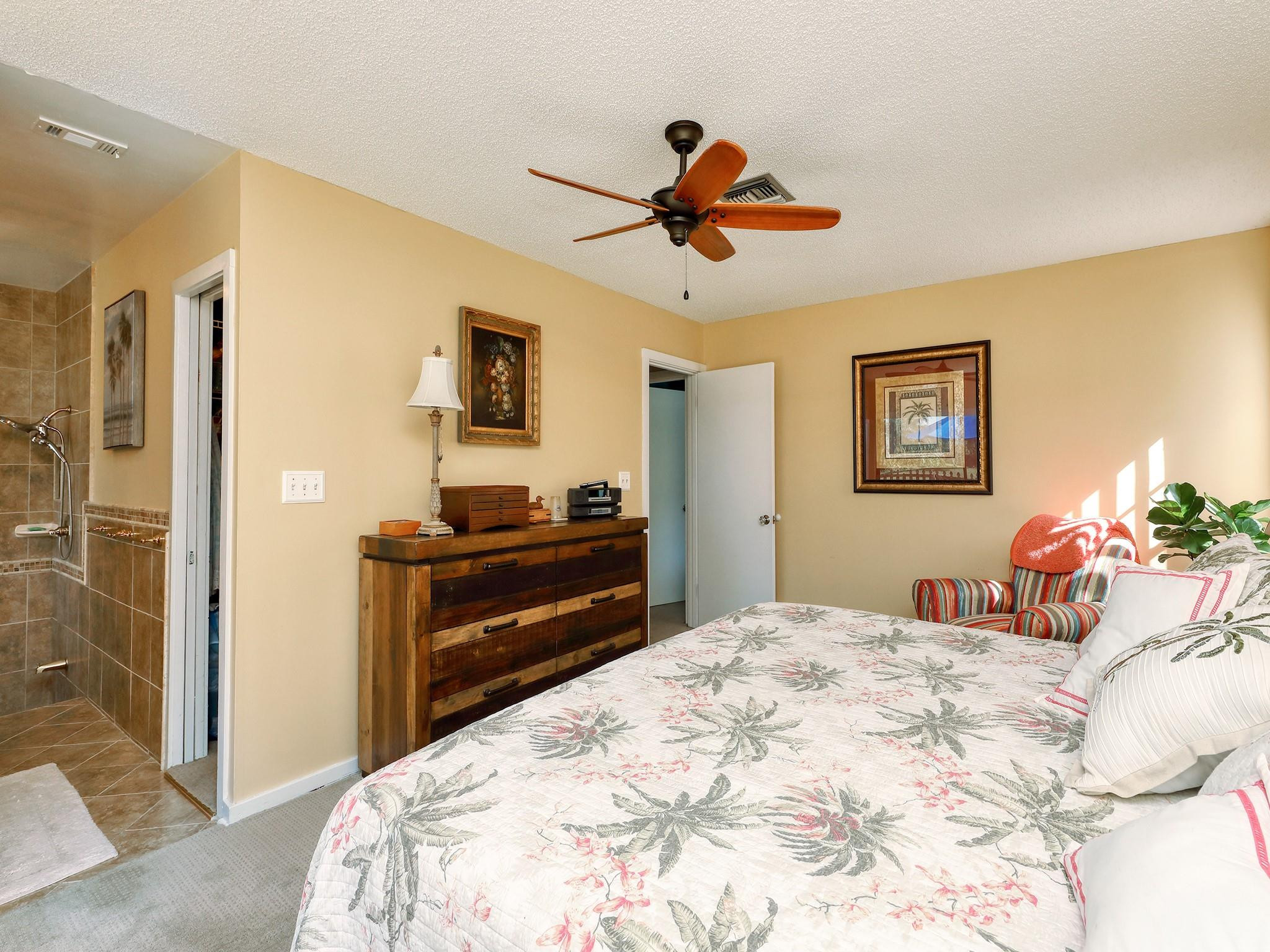 8912 Escondido Way