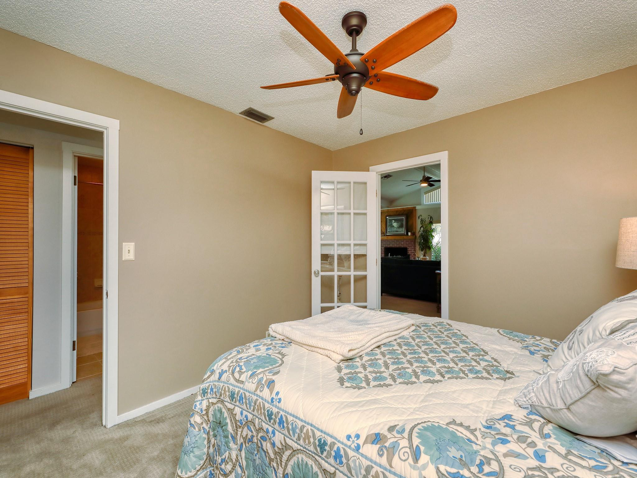 8912 Escondido Way