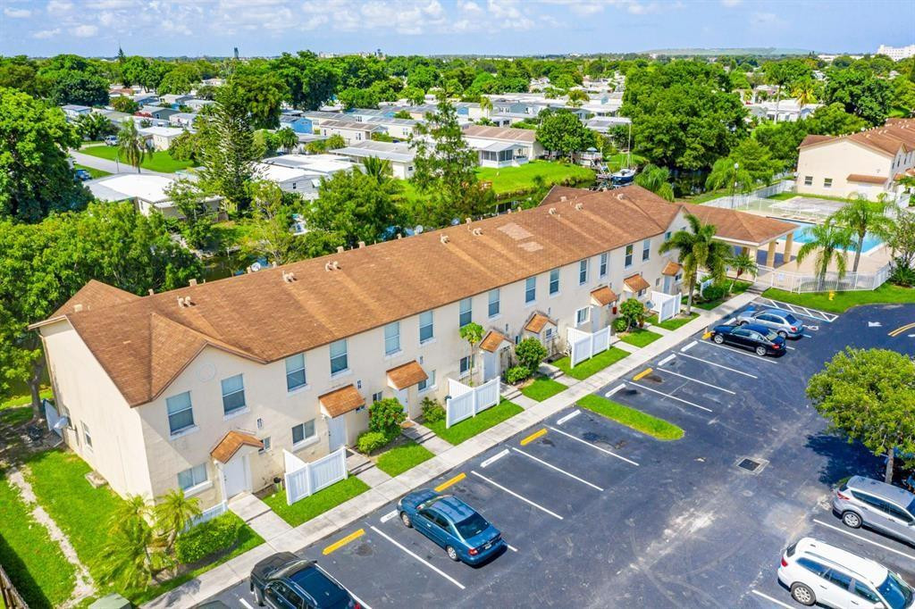 6631 Winfield Boulevard 2-6