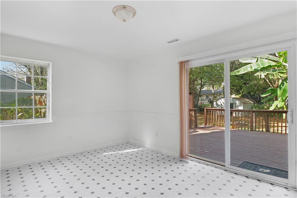 438 Maryle CT