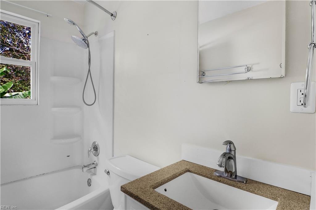 438 Maryle CT