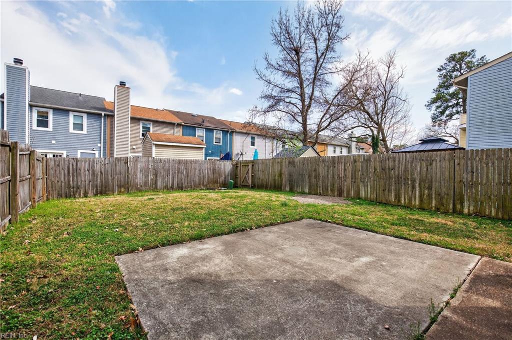 702 Lincoln AVE