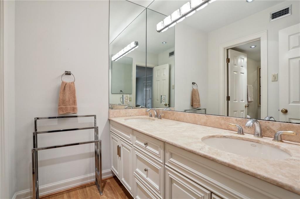 805 RUE DECATUR None