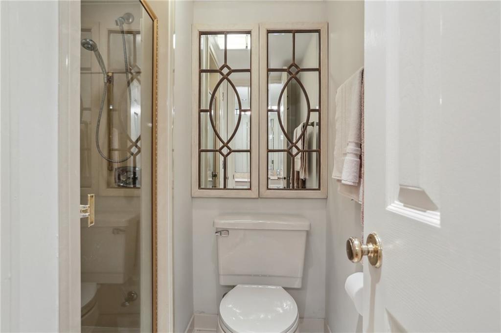 805 RUE DECATUR None