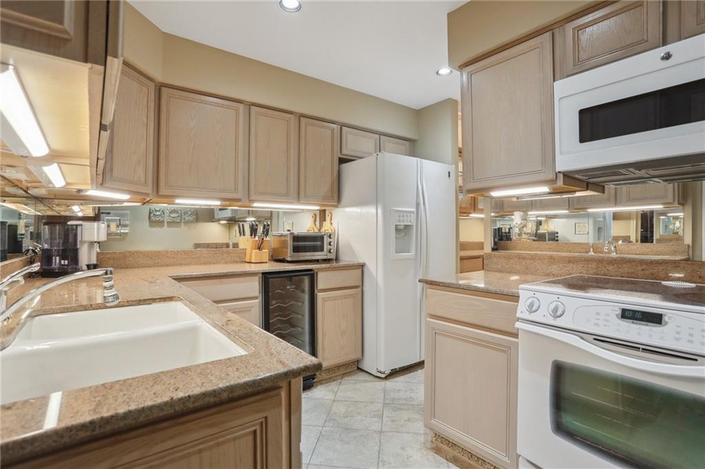 805 RUE DECATUR None