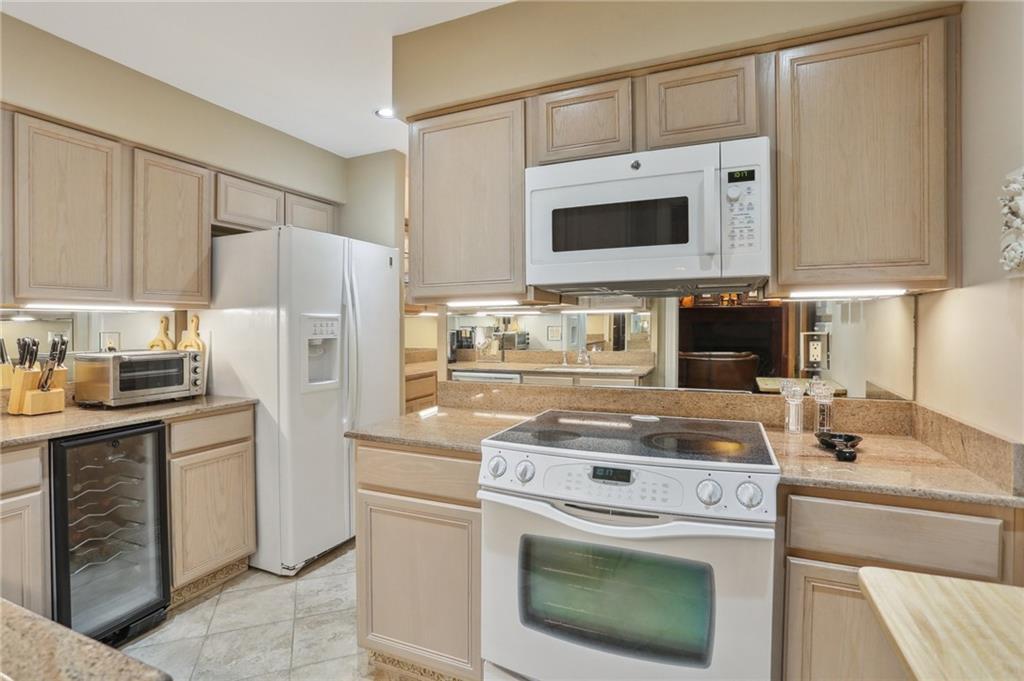 805 RUE DECATUR None