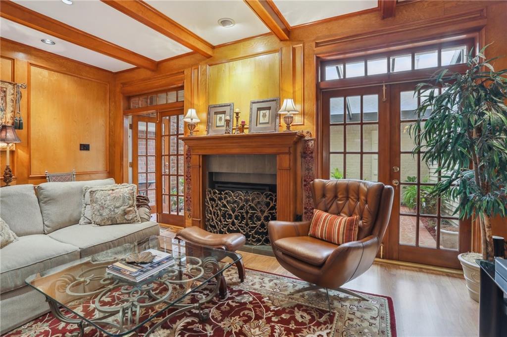 805 RUE DECATUR None