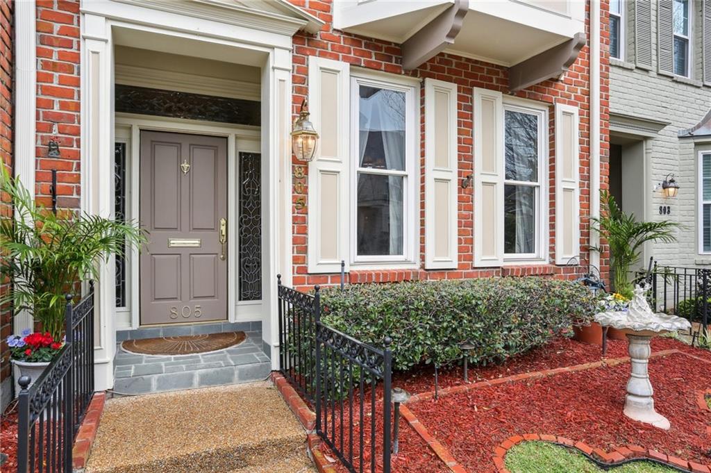 805 RUE DECATUR None