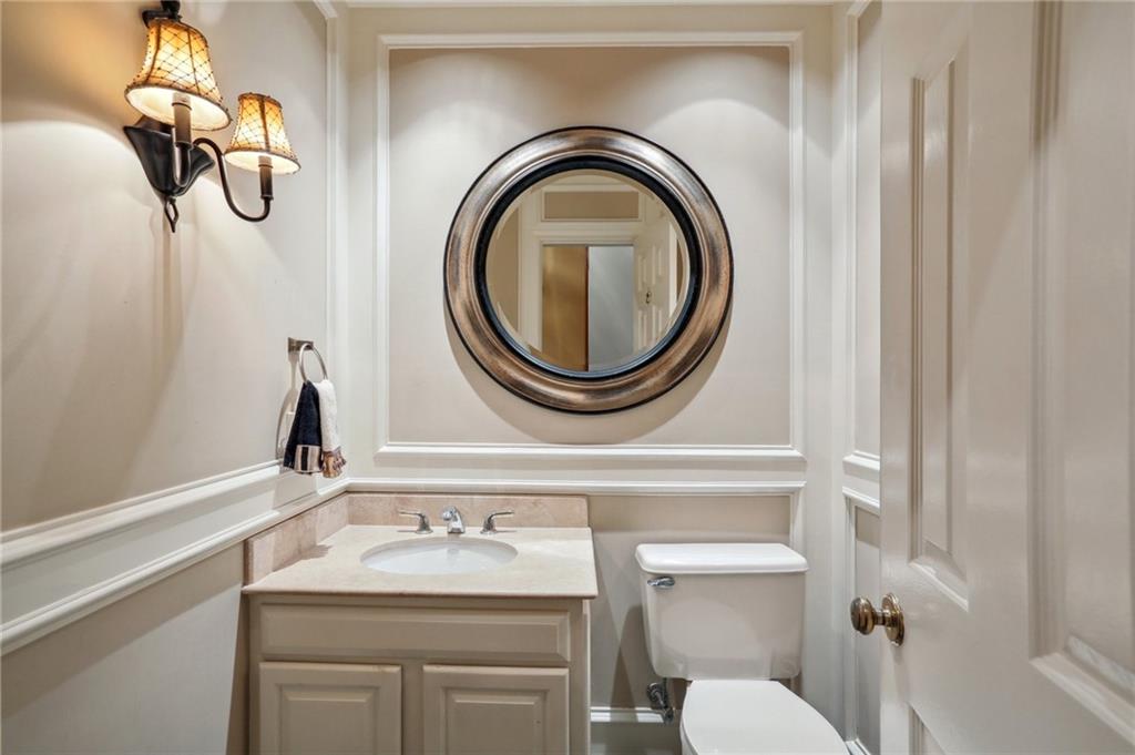 805 RUE DECATUR None