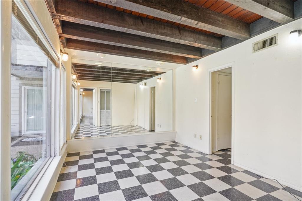 1161 LAKE Avenue 111