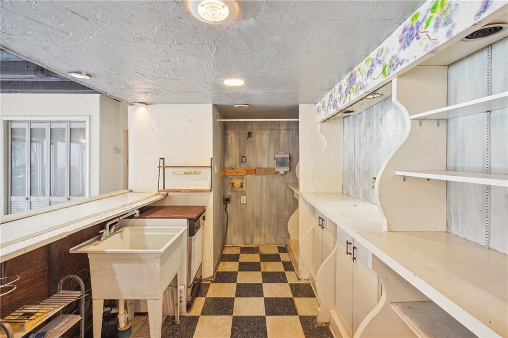 1161 LAKE Avenue 111