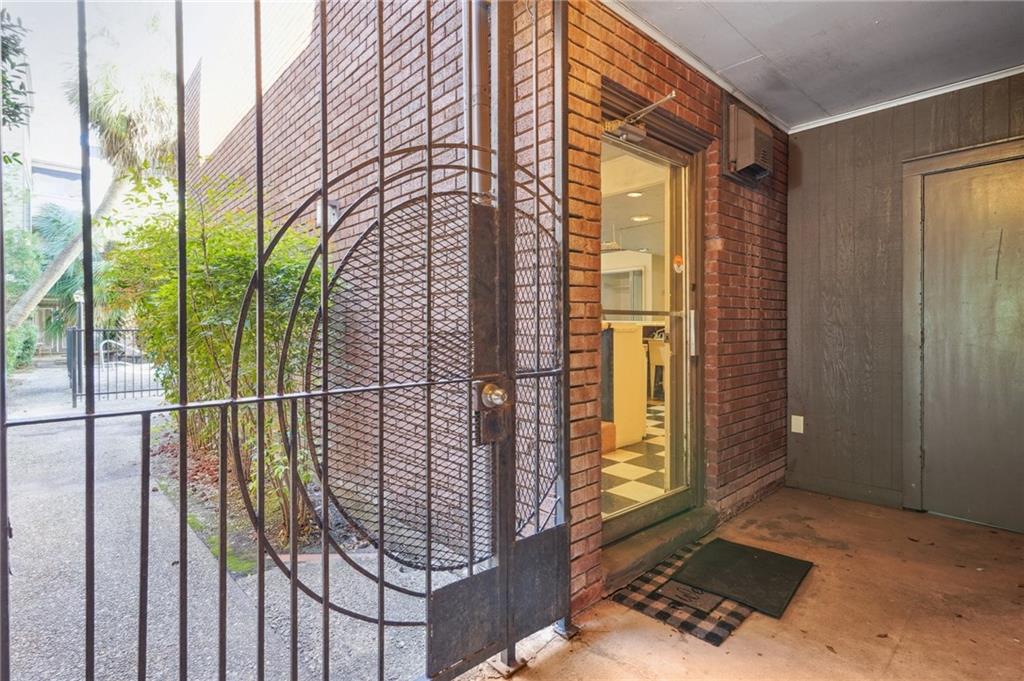 1161 LAKE Avenue 111