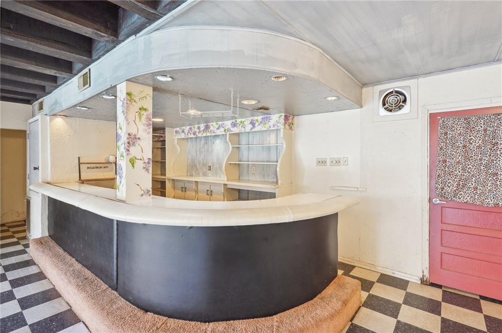 1161 LAKE Avenue 111