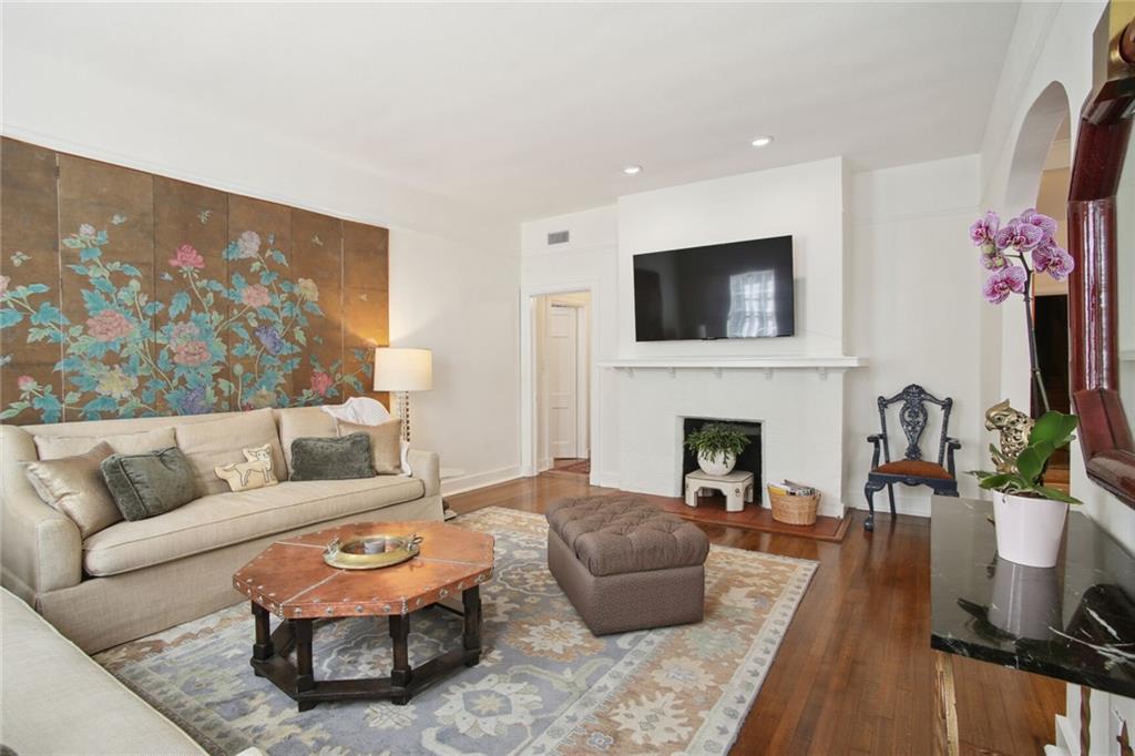 2935 ST CHARLES Avenue