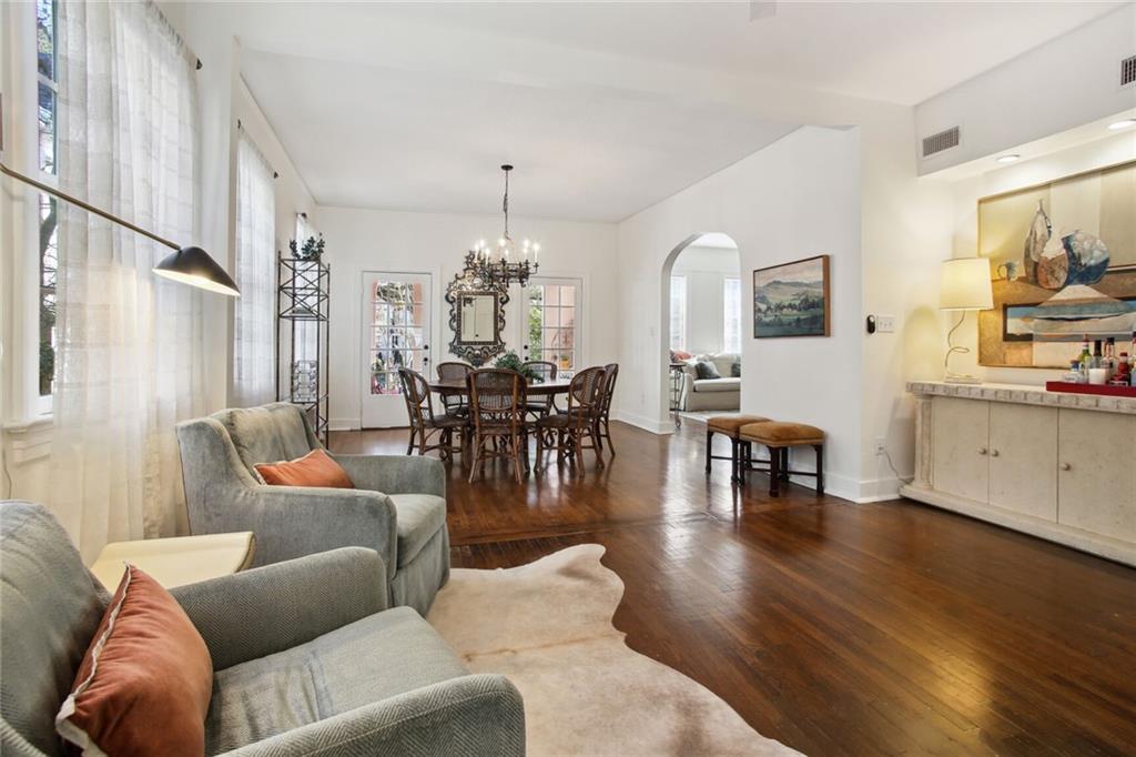 2935 ST CHARLES Avenue