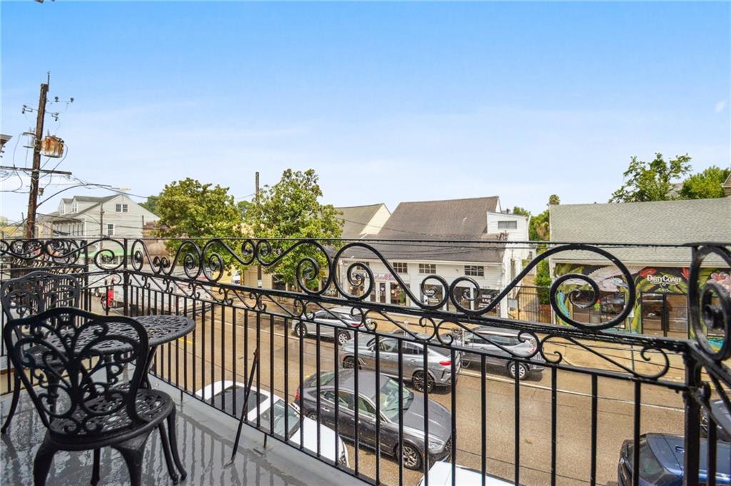 5416 MAGAZINE Street