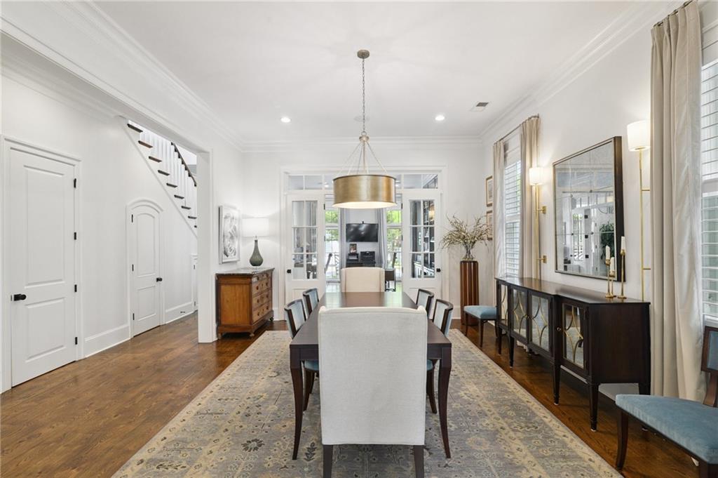 1022 UPPERLINE Street