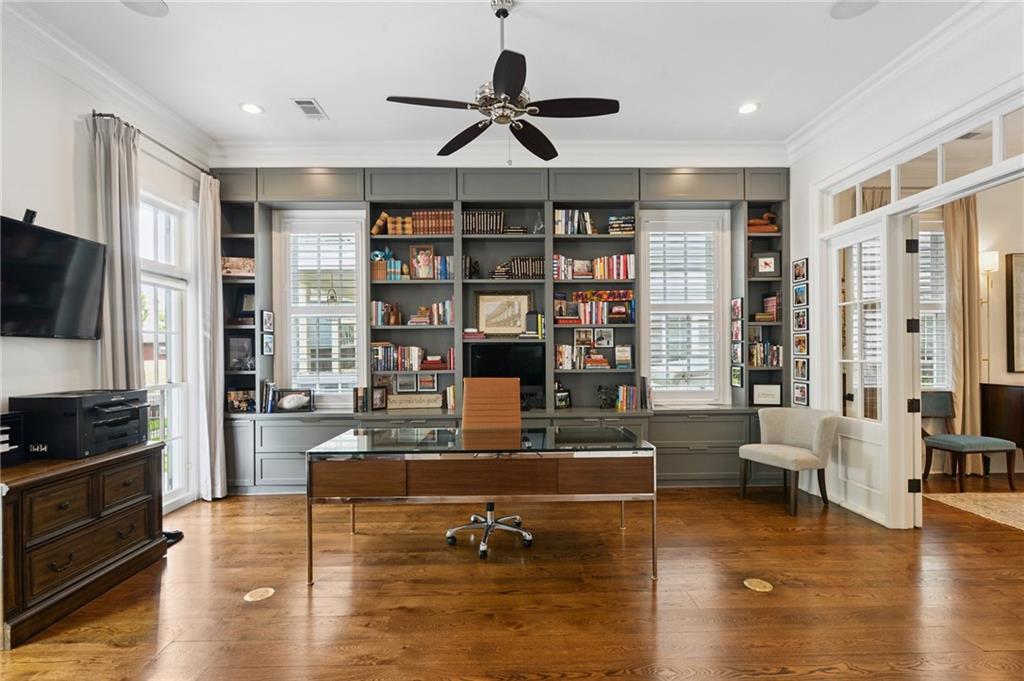 1022 UPPERLINE Street